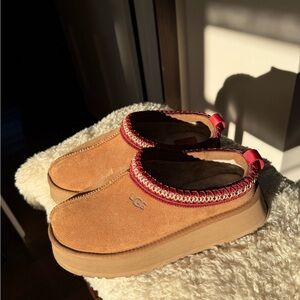 UGG Tazz 
Chestnut Suede Slippers